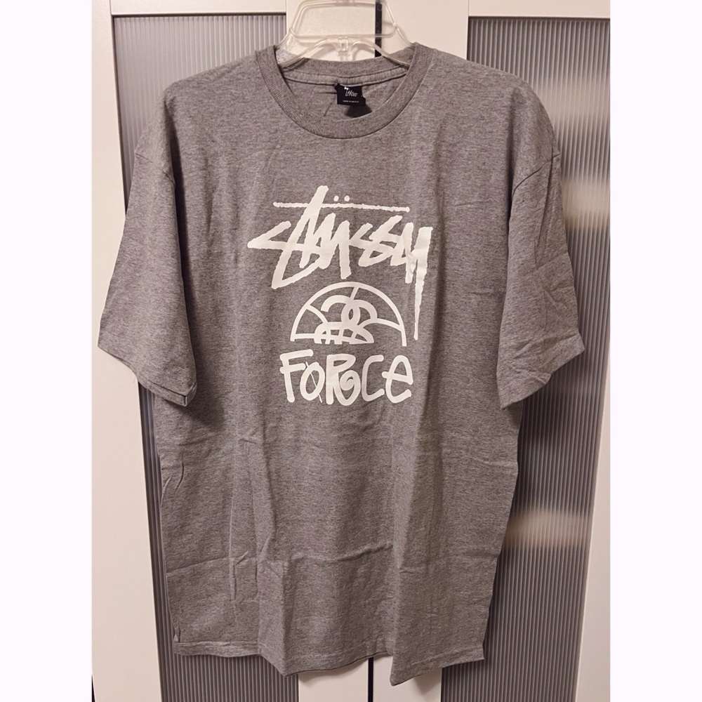 NWOT Stussy x Nike Sky Force Collab Graphic Tee Tshirt Men Size L Gray White